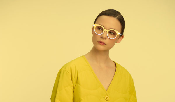Mannequin lunettes modèle LISA méla bicolore jaune et blanc