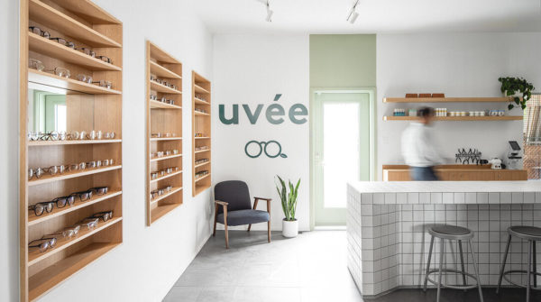 Photo intérieur boutique opticien - Uvée Optométriste de Quartier - Canada